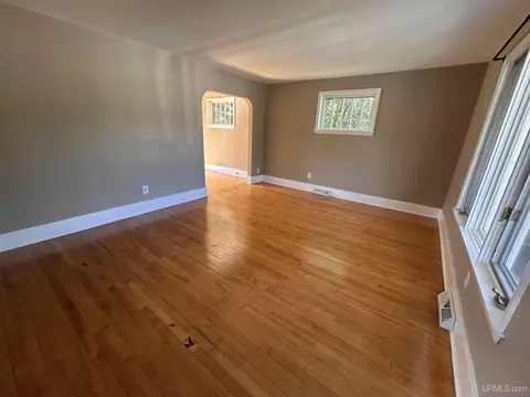 Living - 250 Steel, Ishpeming, MI 49849 photo 5 of 5