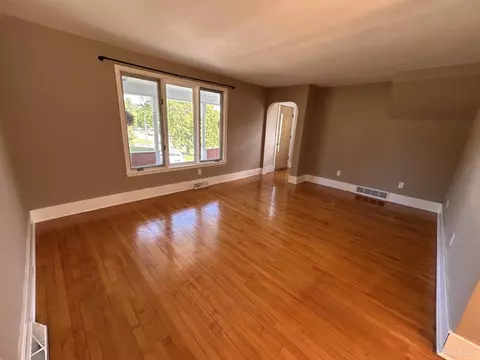 Living - 250 Steel, Ishpeming, MI 49849 photo 3 of 5