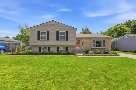 41688 Tetley Dr, Sterling Heights, MI 48313