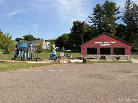 Exterior - 326 W W Rdg, Ishpeming, MI 49849 photo 7 of 9