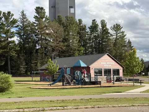 Other - 326 W W Rdg, Ishpeming, MI 49849 photo 15 of 17