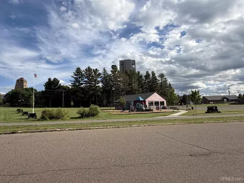 Exterior - 326 W W Rdg, Ishpeming, MI 49849 photo 8 of 9