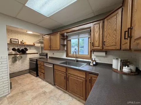 Kitchen - 326 W W Rdg, Ishpeming, MI 49849 photo 2 of 7