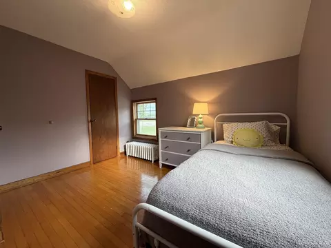 Bedroom - 326 W W Rdg, Ishpeming, MI 49849 photo 2 of 6