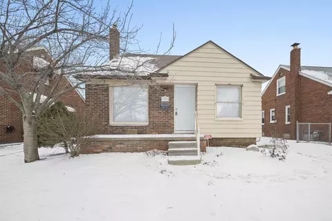 21751 Bournemouth, Harper Woods, MI 48225