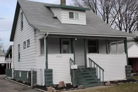 19537 E 12 Mile, Roseville, MI 48066