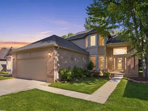6737 Copper Crk, Washington, MI 48094