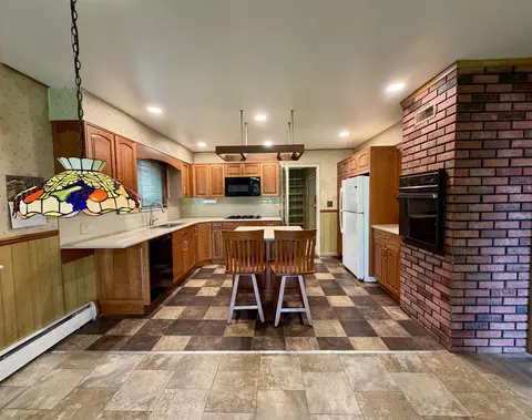 Kitchen - 1400 Wetters, Kawkawlin, MI 48631 photo 1 of 5