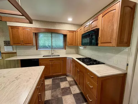 Kitchen - 1400 Wetters, Kawkawlin, MI 48631 photo 2 of 5