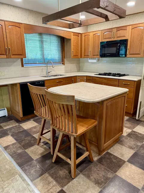 Kitchen - 1400 Wetters, Kawkawlin, MI 48631 photo 3 of 5