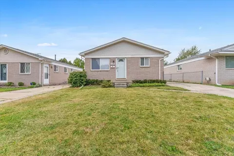23021 Almond, Eastpointe, MI 48021