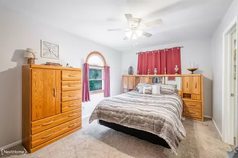 Bedroom - 10400 Coldwater, Flushing, MI 48433 photo 1 of 2