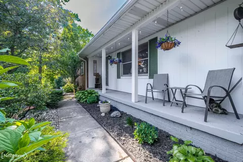 Exterior - 10400 Coldwater, Flushing, MI 48433 photo 5 of 8