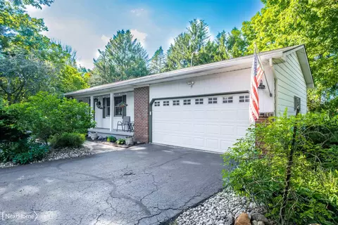 Exterior - 10400 Coldwater, Flushing, MI 48433 photo 4 of 8
