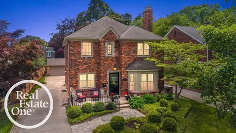 305 Moran, Grosse Pointe Farms, MI 48236