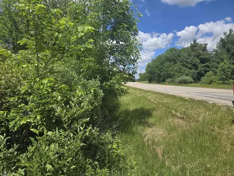 5767 Emmett Vl, Emmett, MI 48022