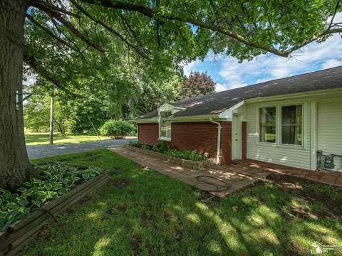Exterior - 14359 S Dixie, Monroe, MI 48161 photo 3 of 22