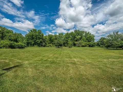 Exterior - 14359 S Dixie, Monroe, MI 48161 photo 13 of 22