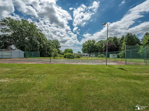 Exterior - 14359 S Dixie, Monroe, MI 48161 photo 14 of 22