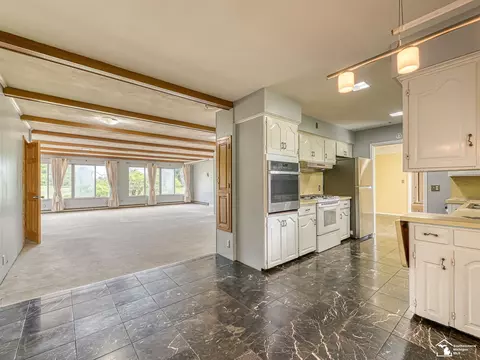 Kitchen - 14359 S Dixie, Monroe, MI 48161 photo 3 of 3