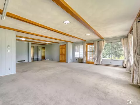 Living - 14359 S Dixie, Monroe, MI 48161 photo 10 of 14