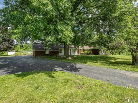 14359 S Dixie, Monroe, MI 48161