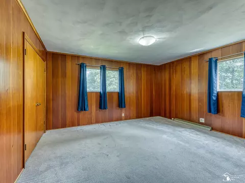 Bedroom - 14359 S Dixie, Monroe, MI 48161 photo 4 of 11