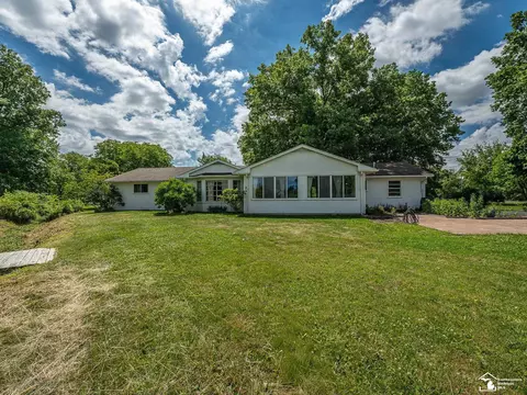 Exterior - 14359 S Dixie, Monroe, MI 48161 photo 9 of 22