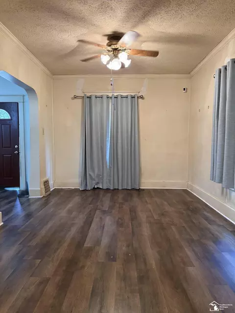 Living - 474 Riverview, Monroe, MI 48162 photo 2 of 2