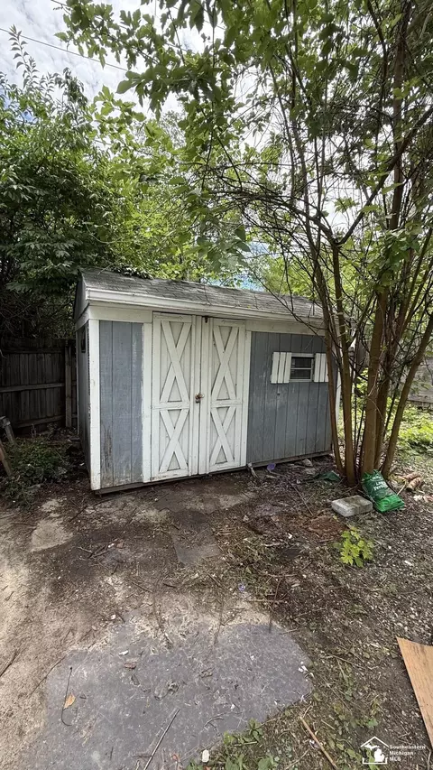 Exterior - 474 Riverview, Monroe, MI 48162 photo 2 of 4