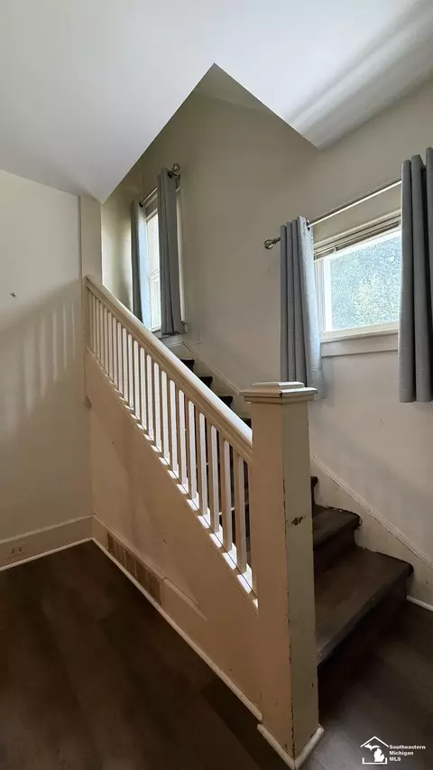 Entry Way - 474 Riverview, Monroe, MI 48162 photo 1 of 1