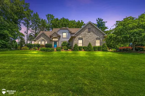 3311 Peregrine, Howell, MI 48843