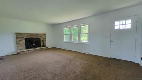 Living - 9165 Carson, Tecumseh, MI 49286 photo 2 of 3