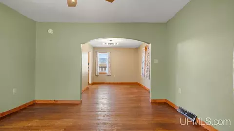 Living - 1720 S 8th, Escanaba, MI 48929 photo 1 of 3