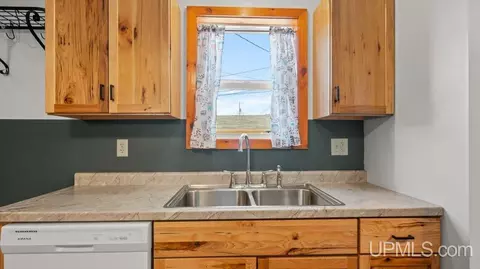 Kitchen - 1720 S 8th, Escanaba, MI 48929 photo 1 of 1