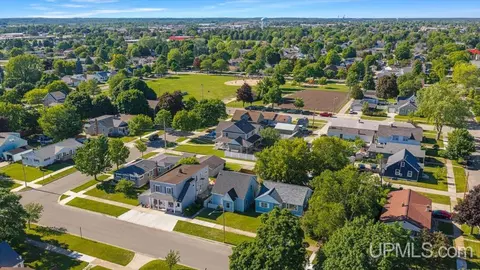 View/Area - 1720 S 8th, Escanaba, MI 48929 photo 5 of 6