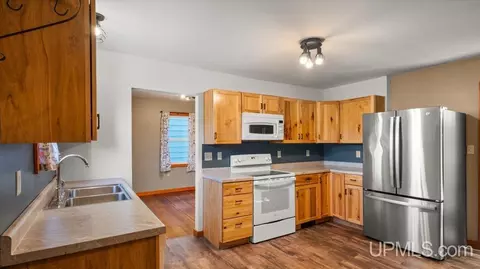 Other - 1720 S 8th, Escanaba, MI 48929 photo 6 of 16