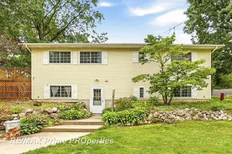 594 Lou Alice, Columbiaville, MI 48421