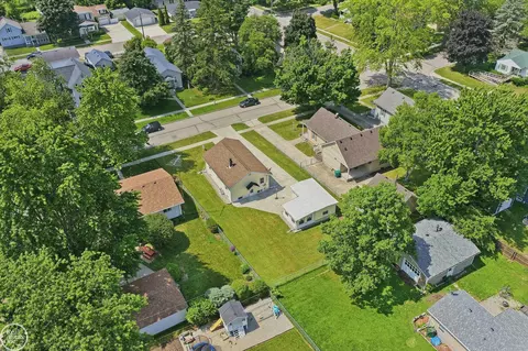 804 Waterloo, Saint Clair, MI 48079 photo 32