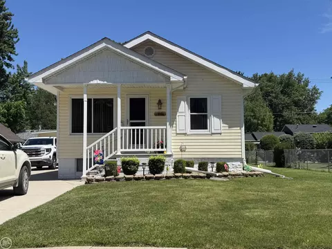 804 Waterloo, Saint Clair, MI 48079
