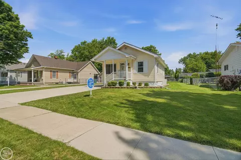804 Waterloo, Saint Clair, MI 48079 photo 6