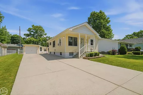 804 Waterloo, Saint Clair, MI 48079 photo 5