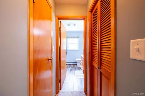 Entry Way - 2813 Us 41 W, Ishpeming, MI 49849 photo 5 of 7