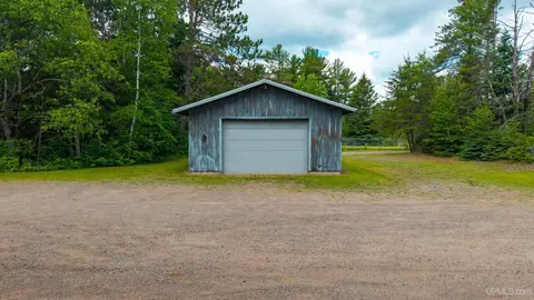 Exterior - 2813 Us 41 W, Ishpeming, MI 49849 photo 6 of 20