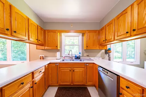 Kitchen - 2813 Us 41 W, Ishpeming, MI 49849 photo 2 of 3