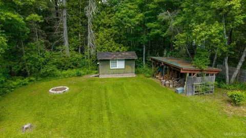 Exterior - 2813 Us 41 W, Ishpeming, MI 49849 photo 11 of 20