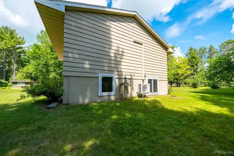 Exterior - 2813 Us 41 W, Ishpeming, MI 49849 photo 17 of 20