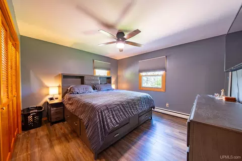 Bedroom - 2813 Us 41 W, Ishpeming, MI 49849 photo 2 of 2