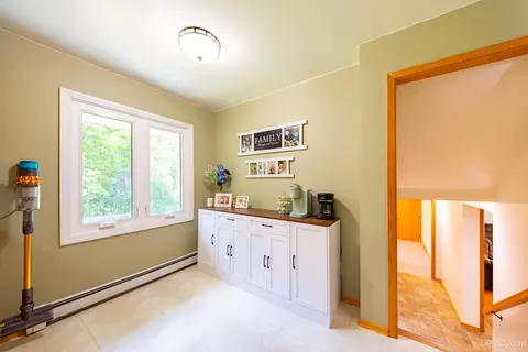 Entry Way - 2813 Us 41 W, Ishpeming, MI 49849 photo 3 of 7