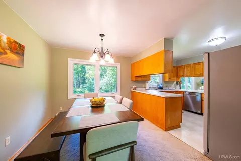 Dining - 2813 Us 41 W, Ishpeming, MI 49849 photo 1 of 2